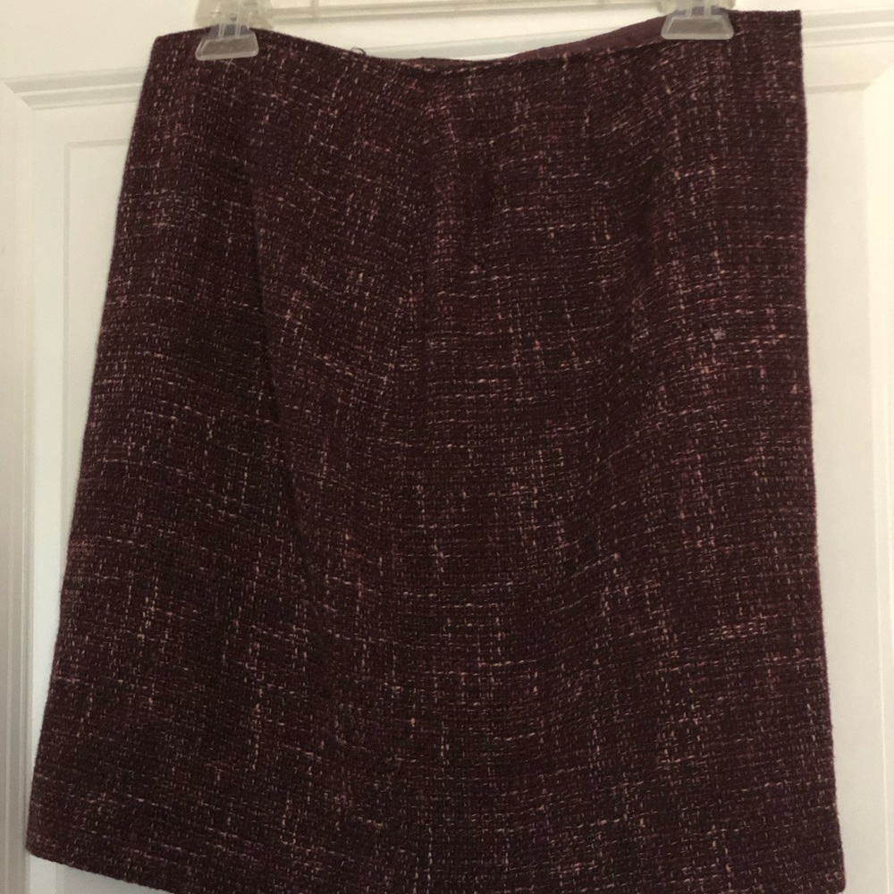 Part wool skirt perfect for Fall